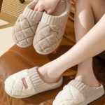 Women's casual slippers